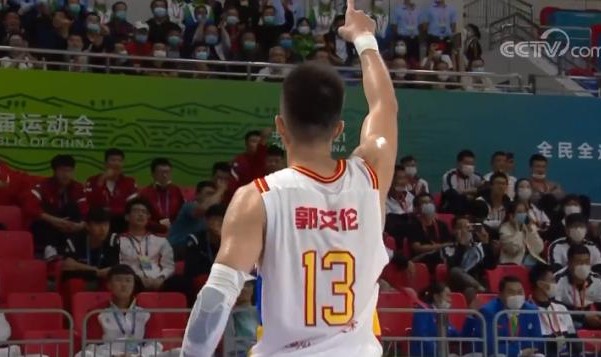 辽宁男篮力克广东卫冕全运会！郭艾伦周琦统治攻防
