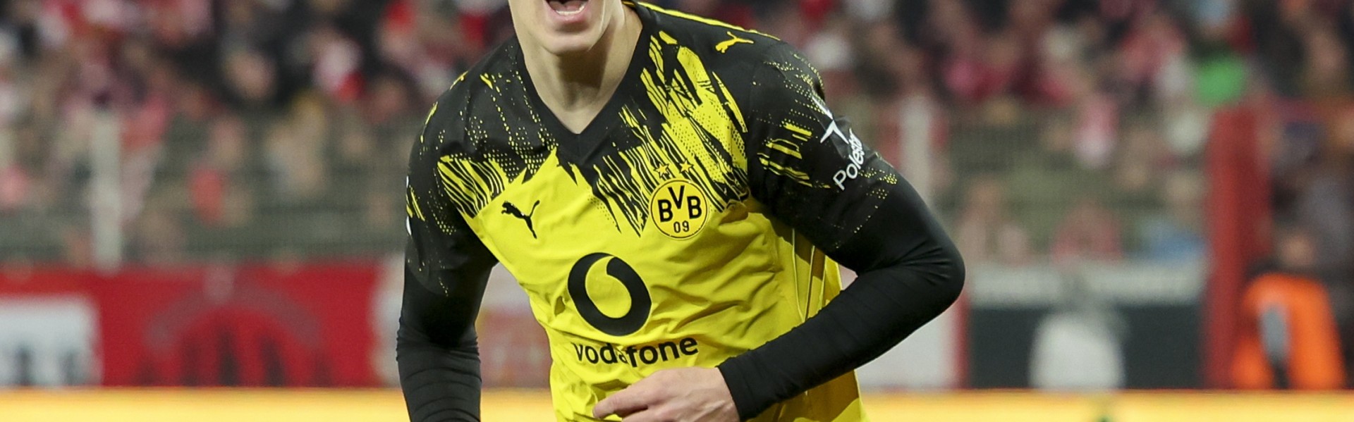 盛世棋牌游戏-记者：皇马和利物浦有意施洛特贝克，多特提出丰厚合同希望其留队